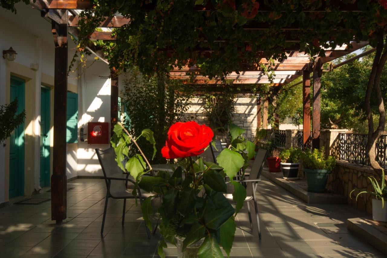 Dimitris Villa Hotel Mátala Exterior foto
